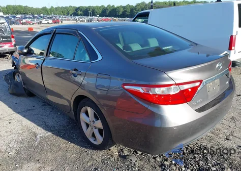 2015 Toyota Camry Le z USA, uszkodzony, nr VIN 4T1BF1FK4FU891798